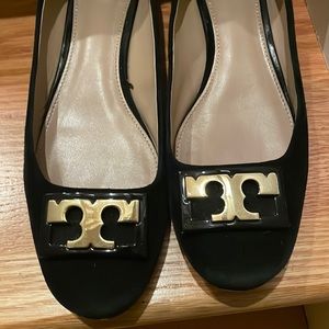 Tory Burch Suede low heeled T pump
